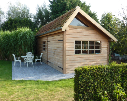 Eiken poolhouse